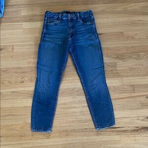 Mother the looker crop